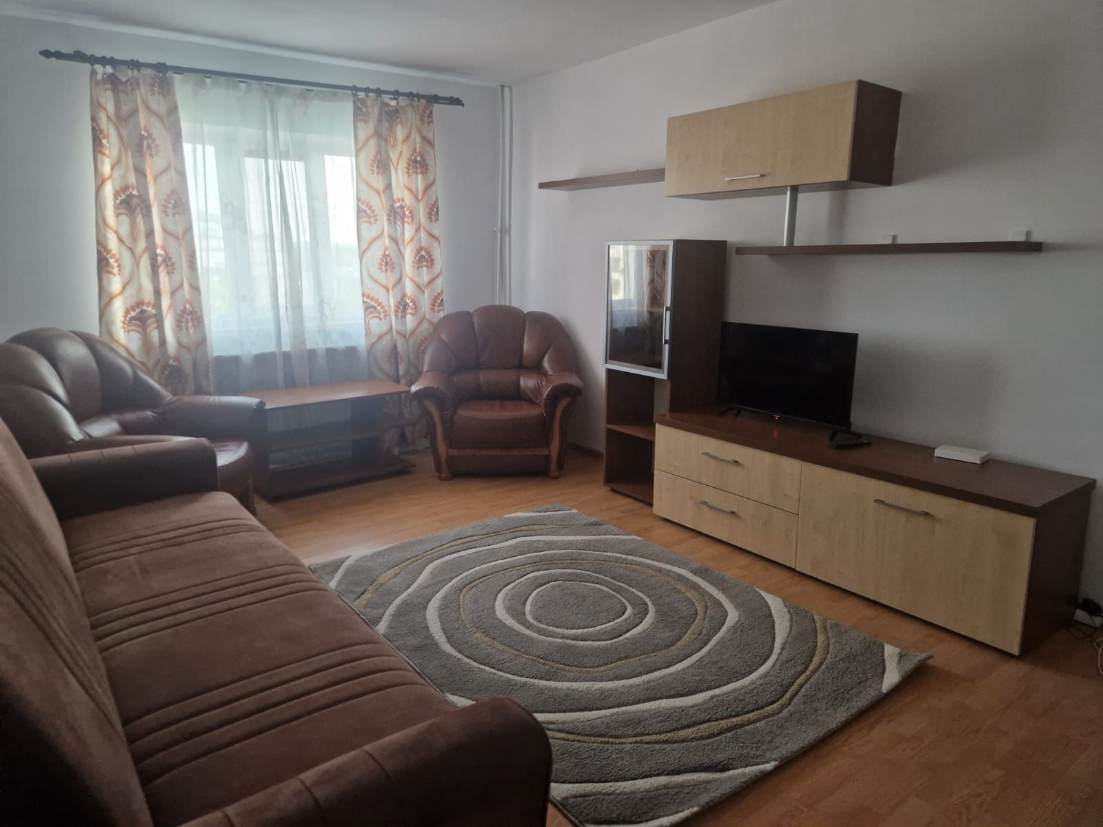 De închiriat apartament 2 camere