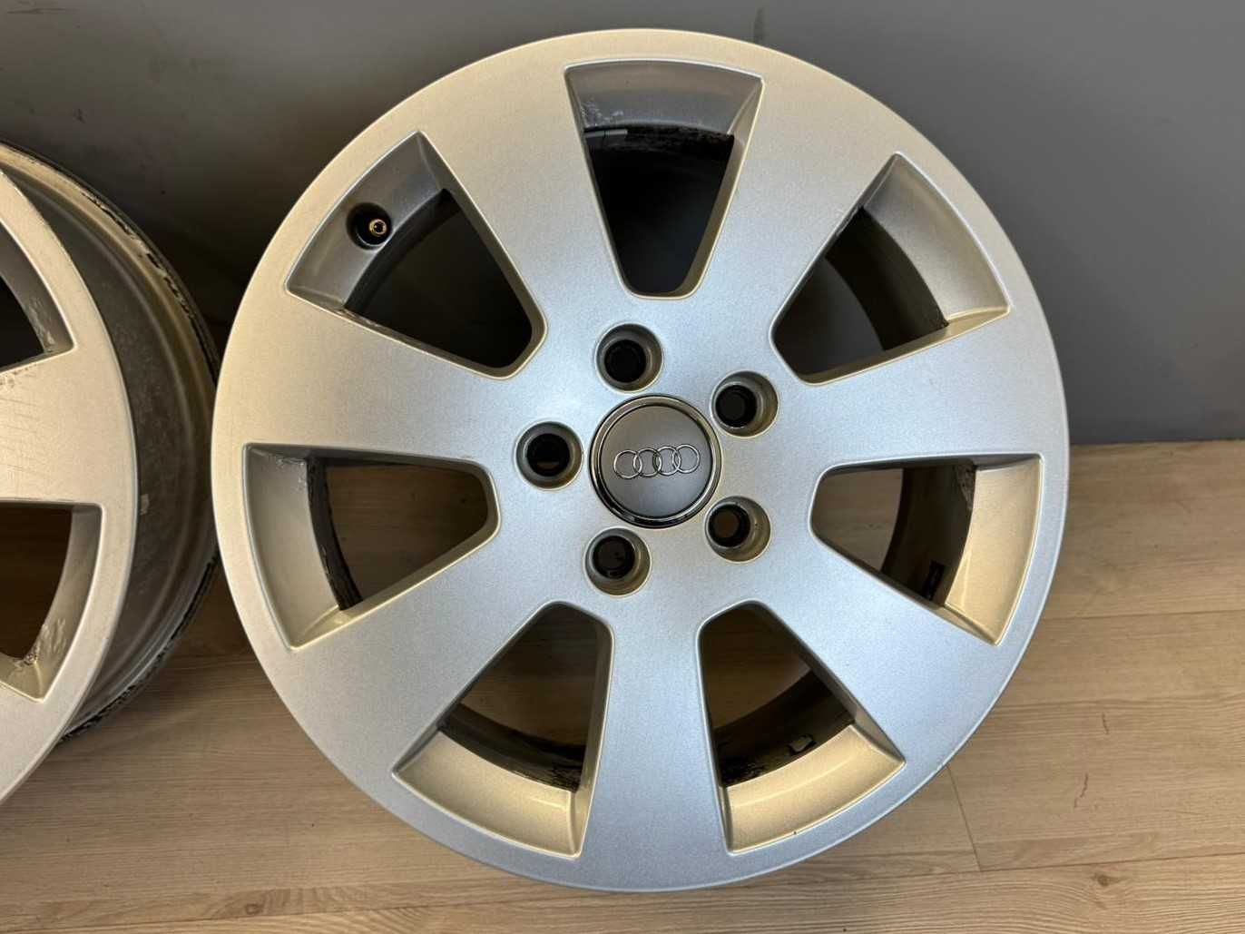 Jante Audi 5x112 R16 A3 (8P, 8V), A4, A6, TT; VW Golf, Skoda, Seat