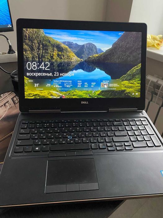 Ноутбук DELL Precision 7520