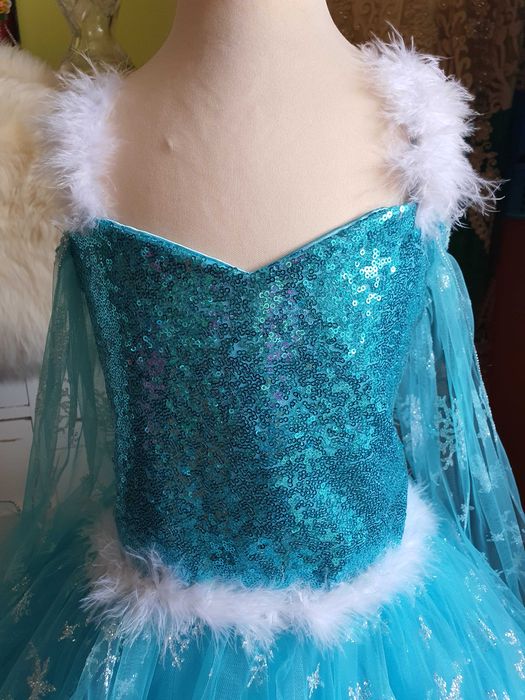 Rochie de printesa Elsa varsta 9 ani marimea 134 superba Nou