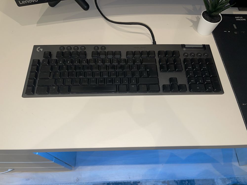Logitech G815 клавиатура