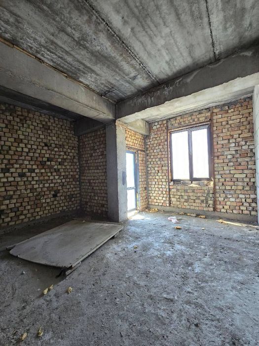 Продаётся квартира коробка 94кв,ориентир ул Мирзо Улугбек