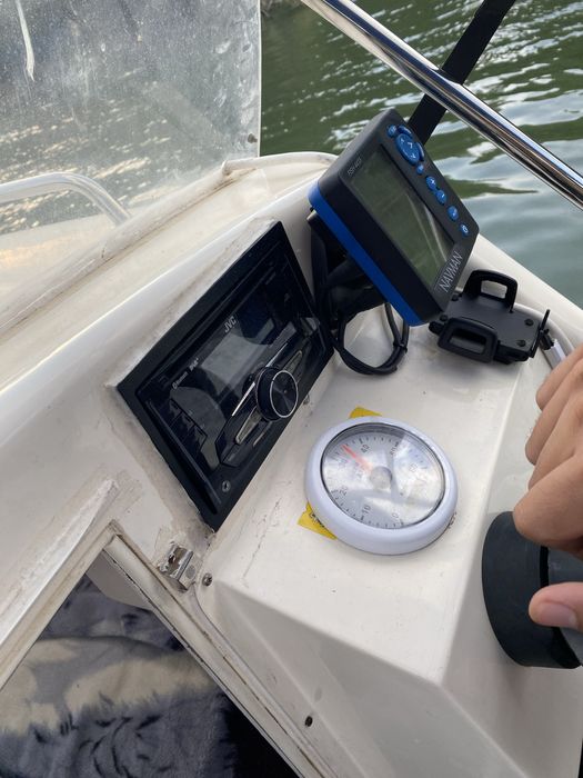Barca cabinata 4,3m  20cp suzuki an 2015, peridoc 2018 stare perfecta