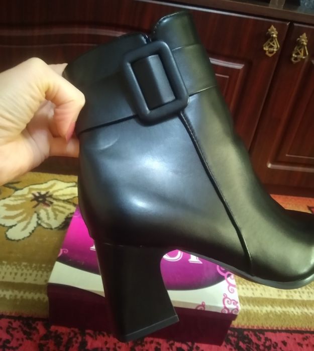 Ботинки новые женские (Пекин) 39 размер