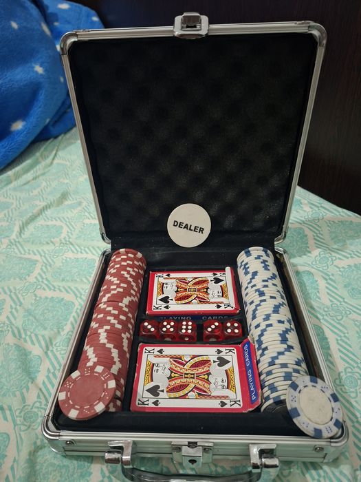 Trusa poker (negociabil)