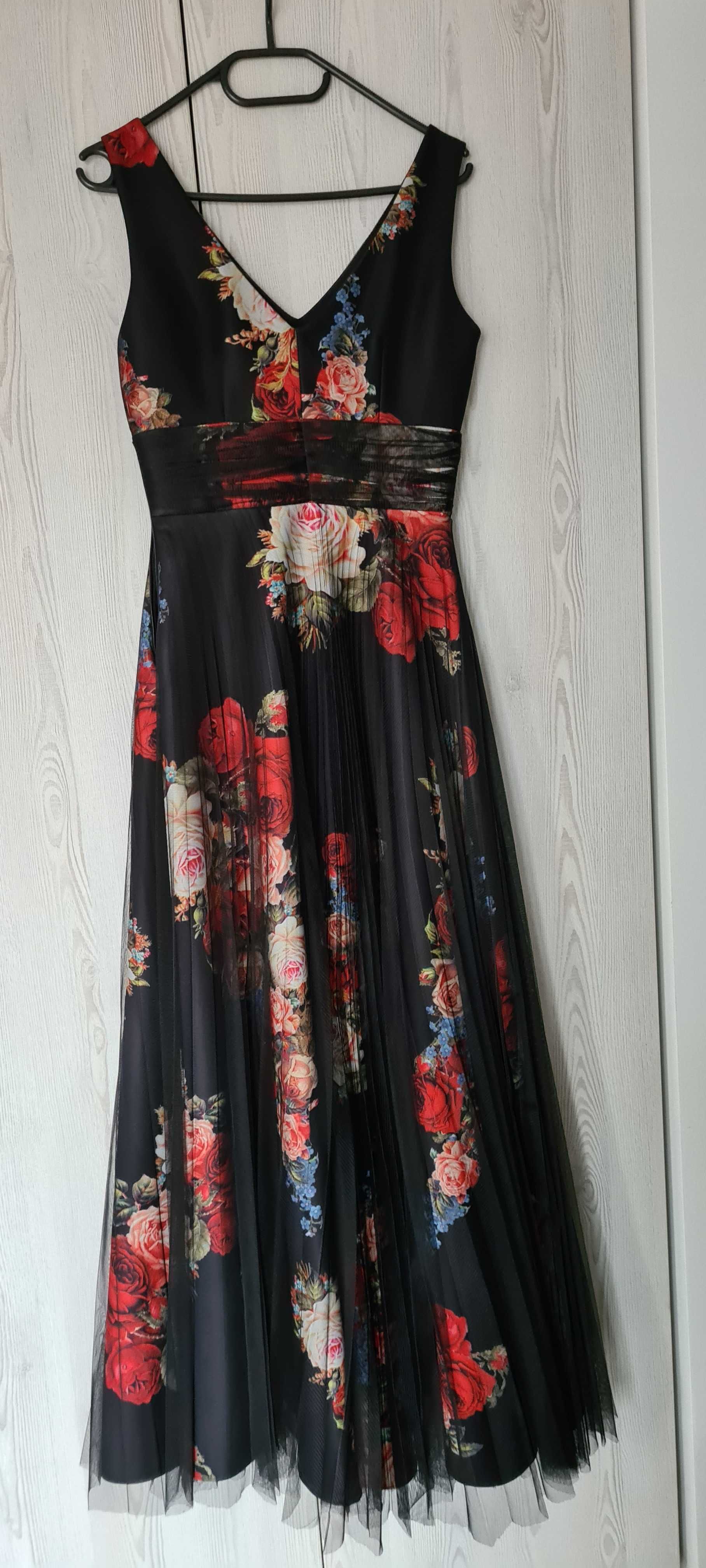 Rochie de seară lungă, neagră cu flori colorate