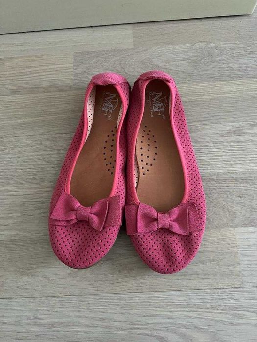 нови испански обувки от естествен велур и естествена кожа, номер 36