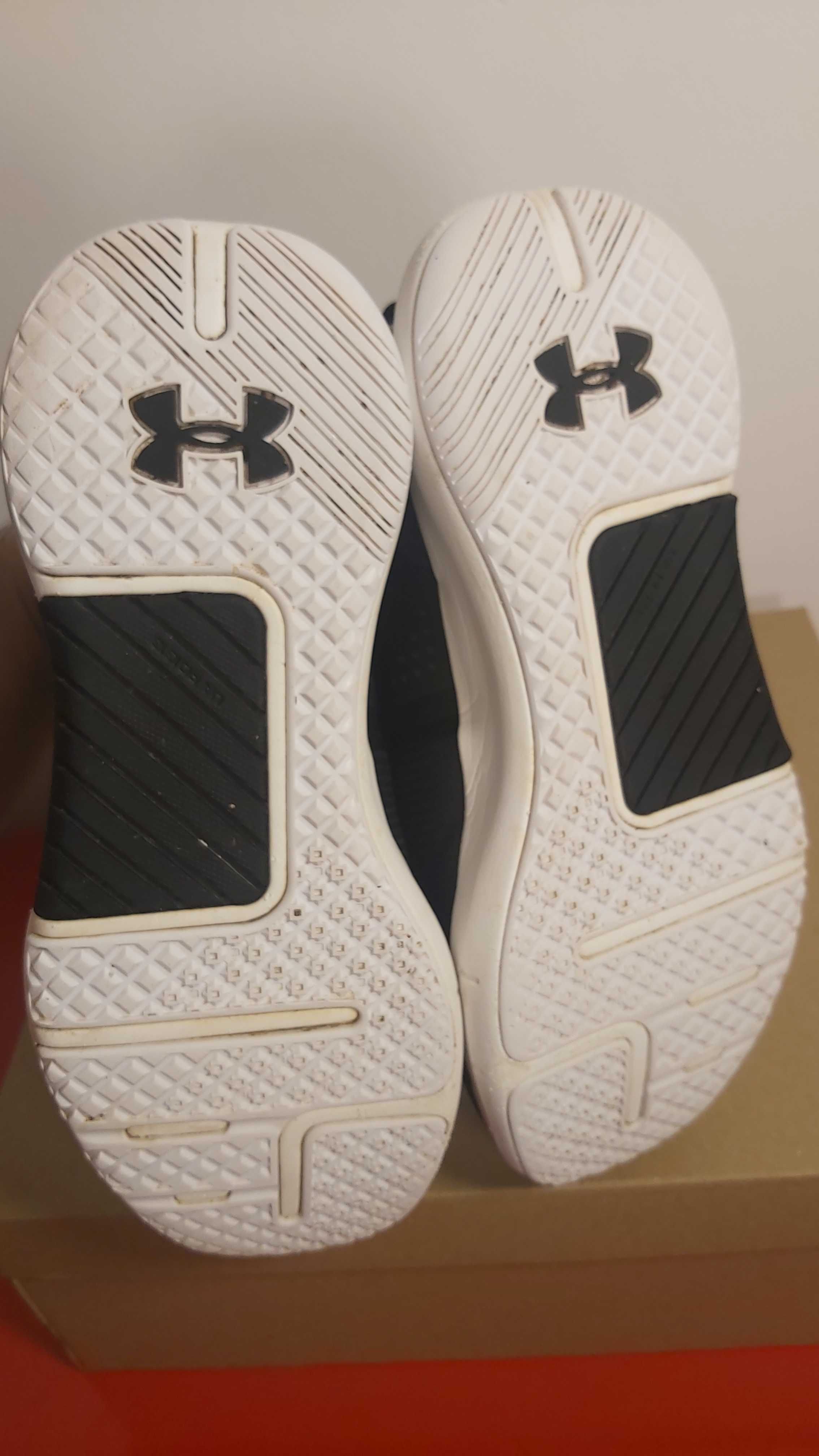 Under Armour Hovr Rise - Номер 38.5