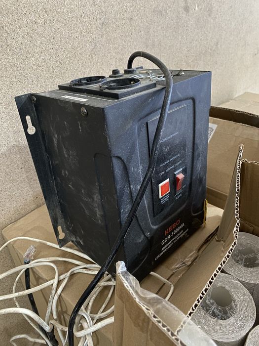Stabilizator KEBO 1000VA srocna sotiladi