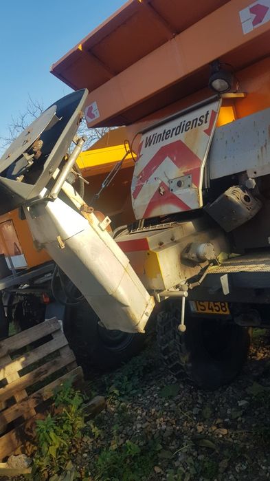 Unimog deszapezire sararita si lama