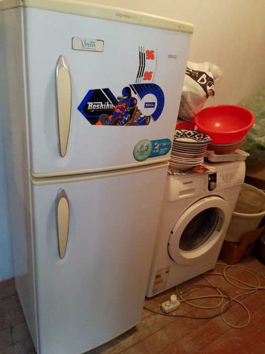 Продам холодильник