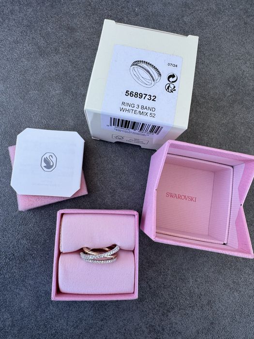 Bijuteri Swarovski noi