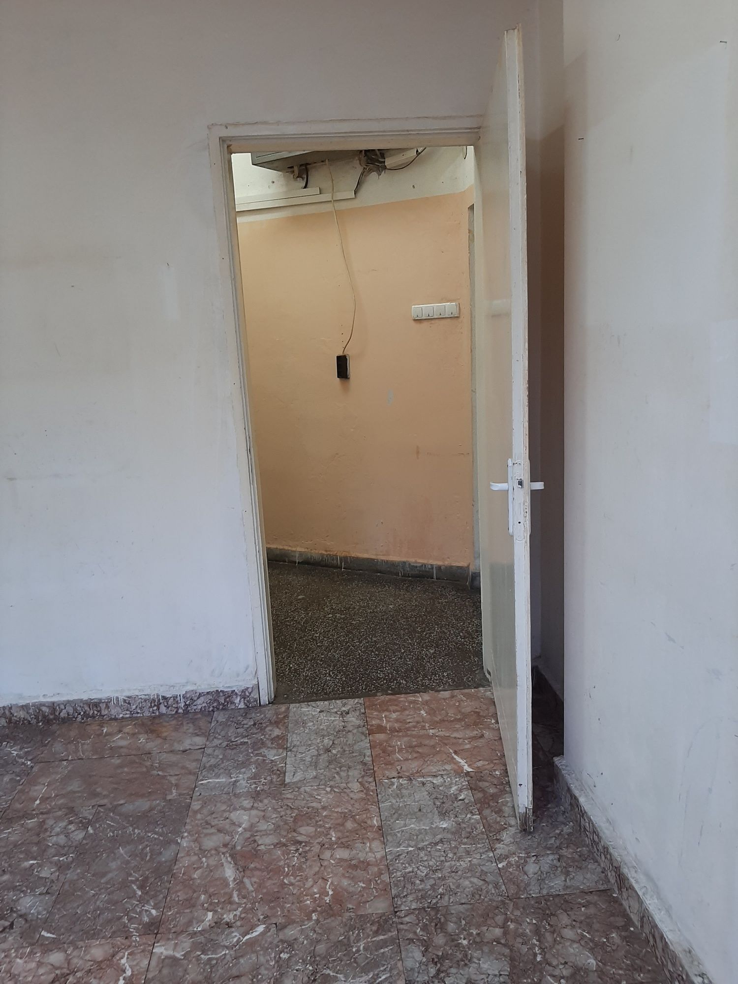 Давам магазин под-наем в центъра на град Габрово