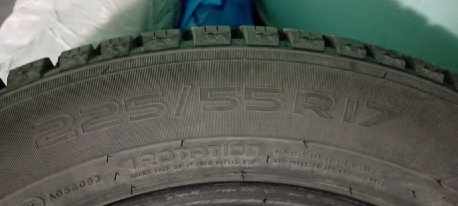 Продам шины зимние