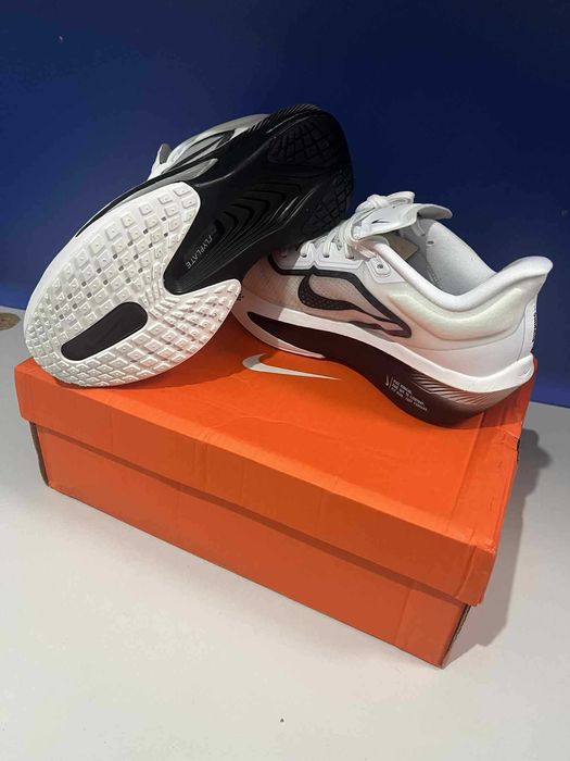Маратонки Nike Zoom Fly 6