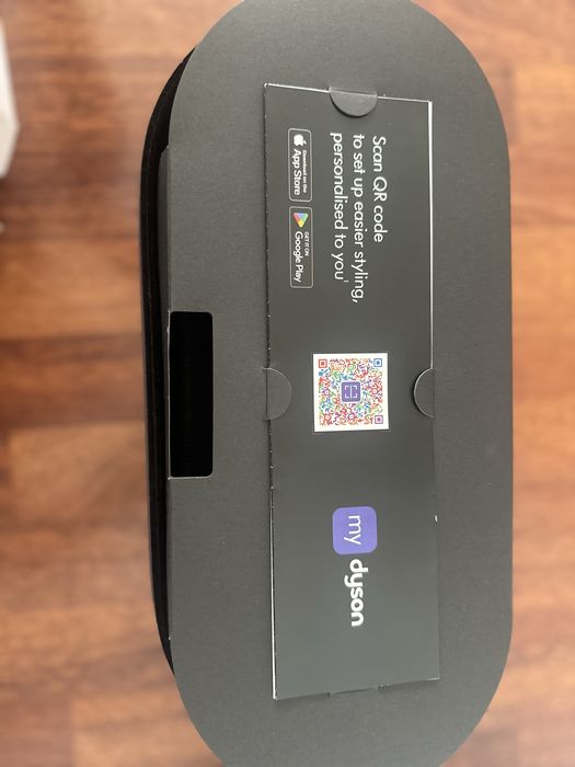 Aparat de coafat si uscator Dyson ultimul model