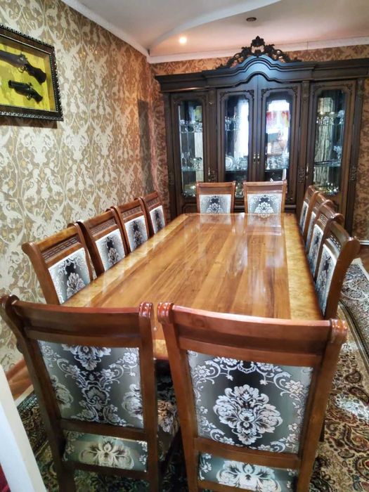 Stol stul 12 talik va mebel sotiladi