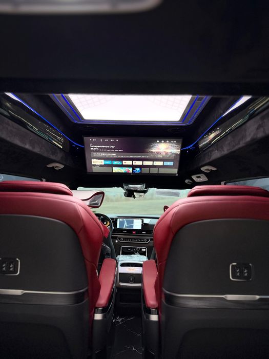 Kia Carnival High
Limousine