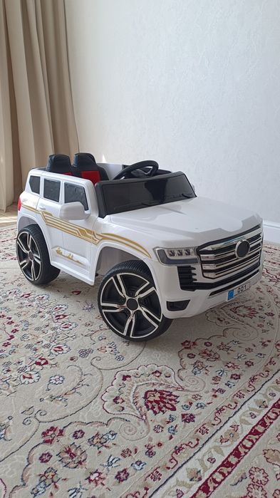 Продам детскую машину