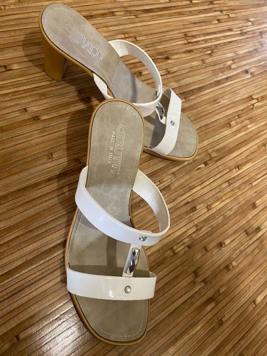 Женская обувь 37 размера