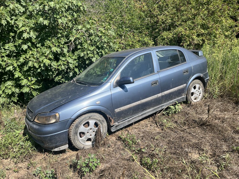 Opel Astra G на части