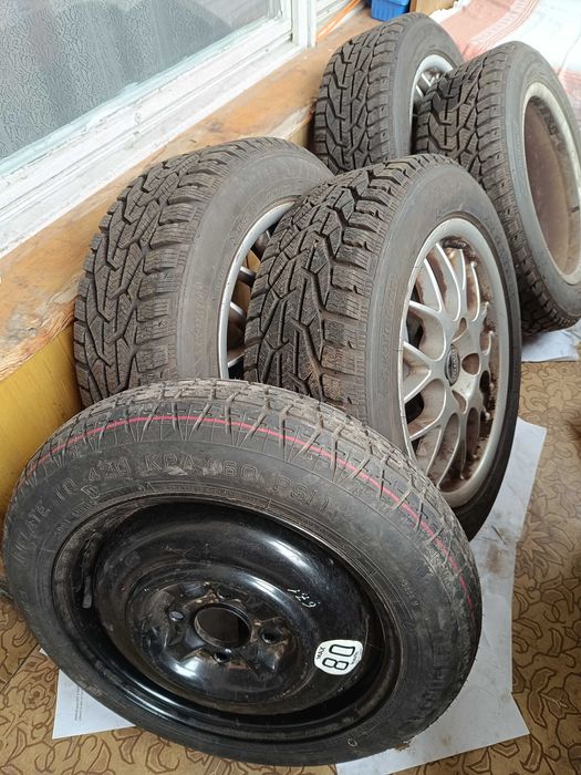 Зимни гуми 4бр.205/55/R16/94h FL Kormoran с лети джанти Volvo+патерица