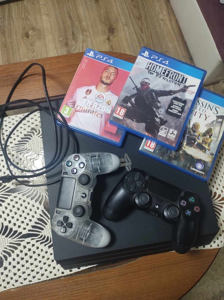 Продавам PS4 pro