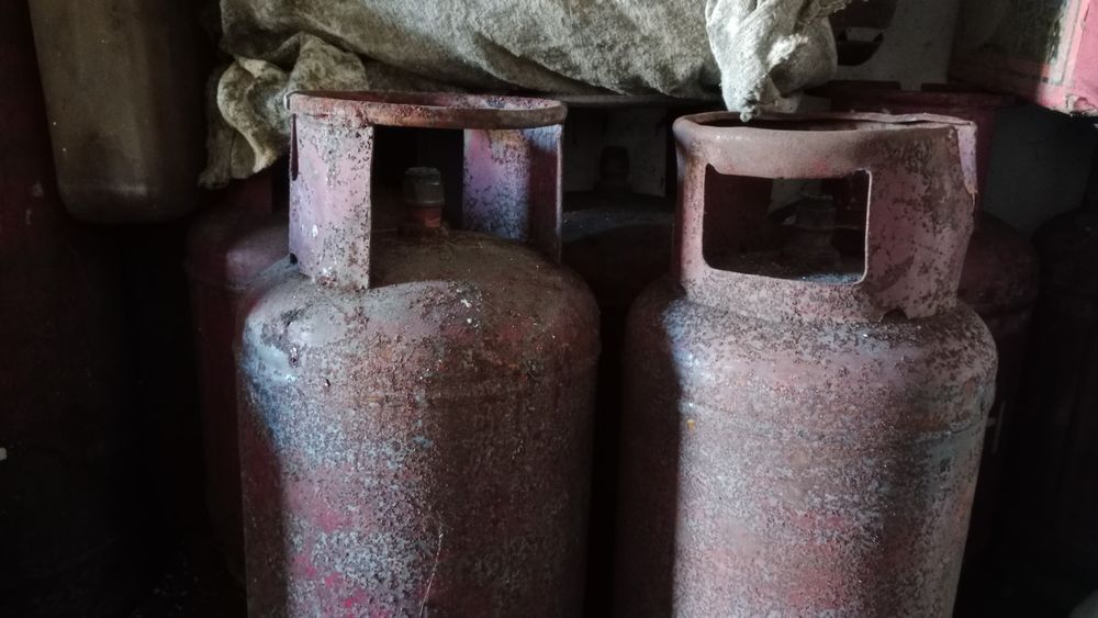 Газовые баллоны б/у пустын