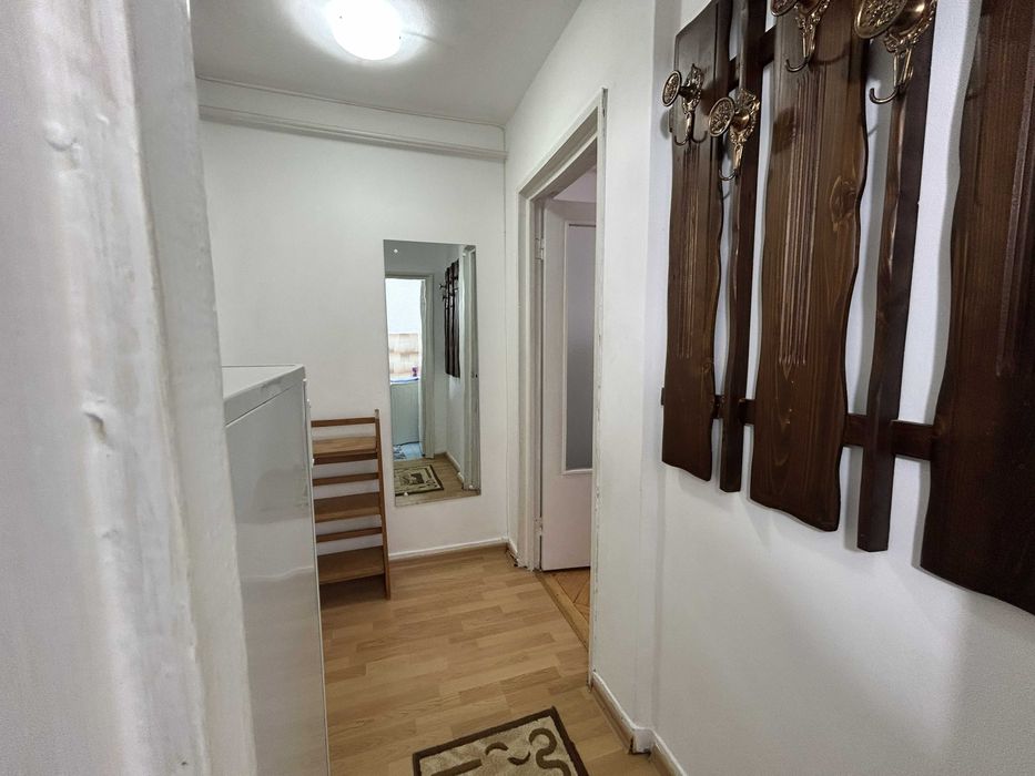 Ultracentral, inchiriez apartament cu o camera, mobilat si utilat