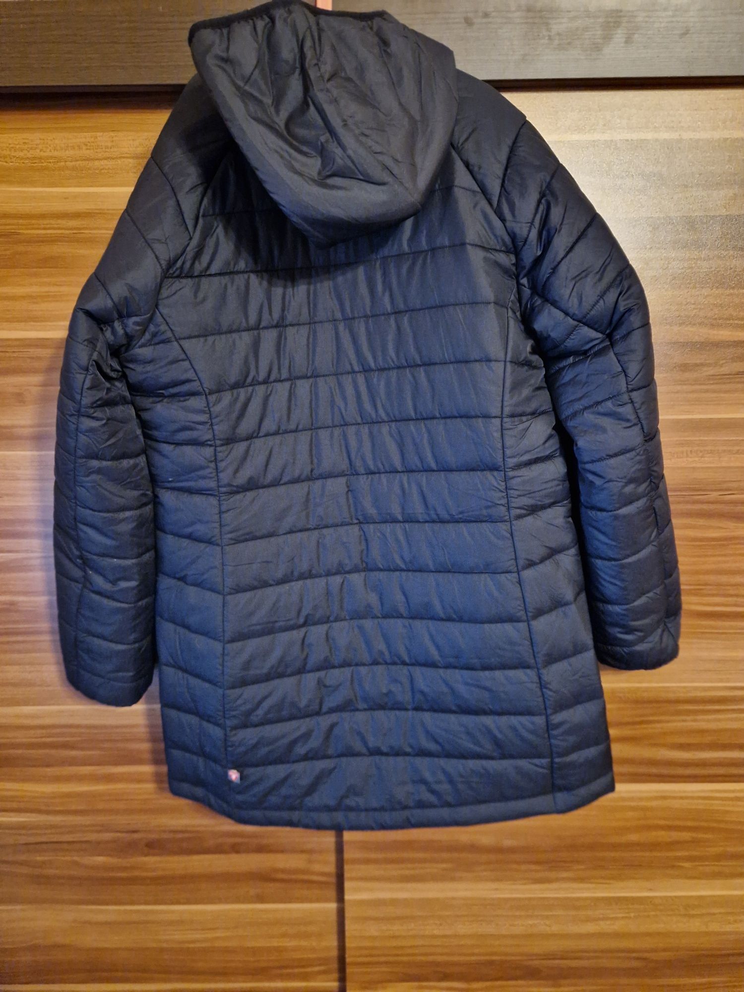 Зимно дамско яке Jack Wolfskin