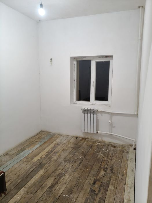 2 Хонали 4 Мик йулни юзида гиштли дом 1 этаж лакатция супер