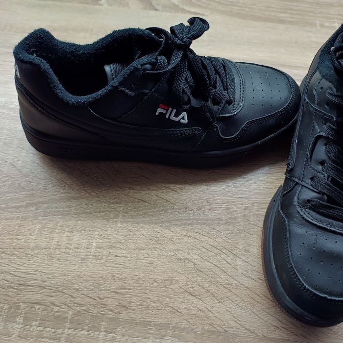 Adidasi  Fila nr 40