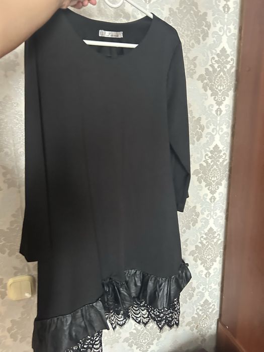 Отдам женские вещи даром 52-54 размер, 9 мкр