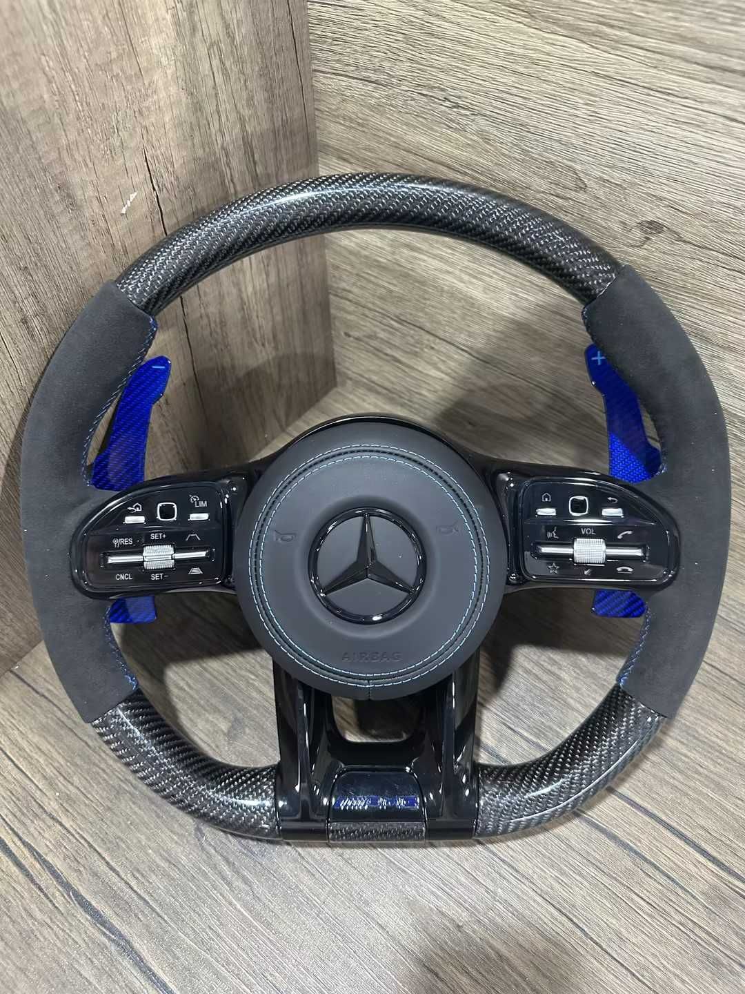 Mercedes Custom Спортен Волан – Персонализиран Дизайн!