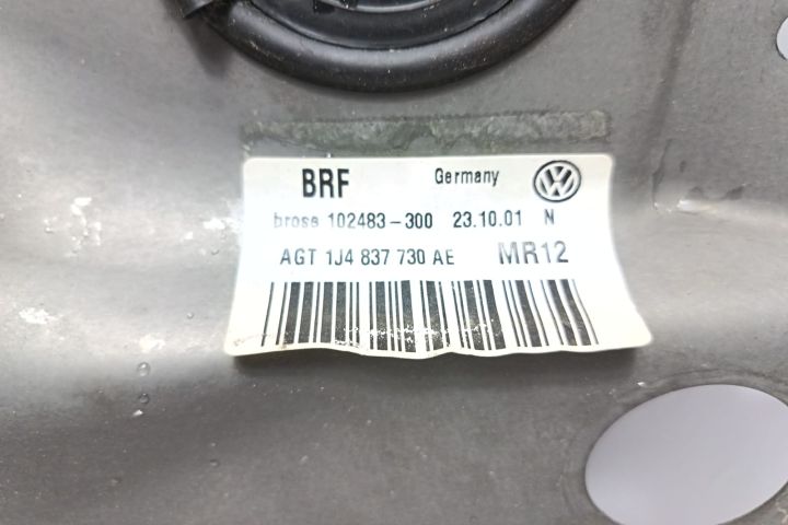 Macara geam dreapta fata  1J4837730AE Volkswagen VW Golf a 4-a genera