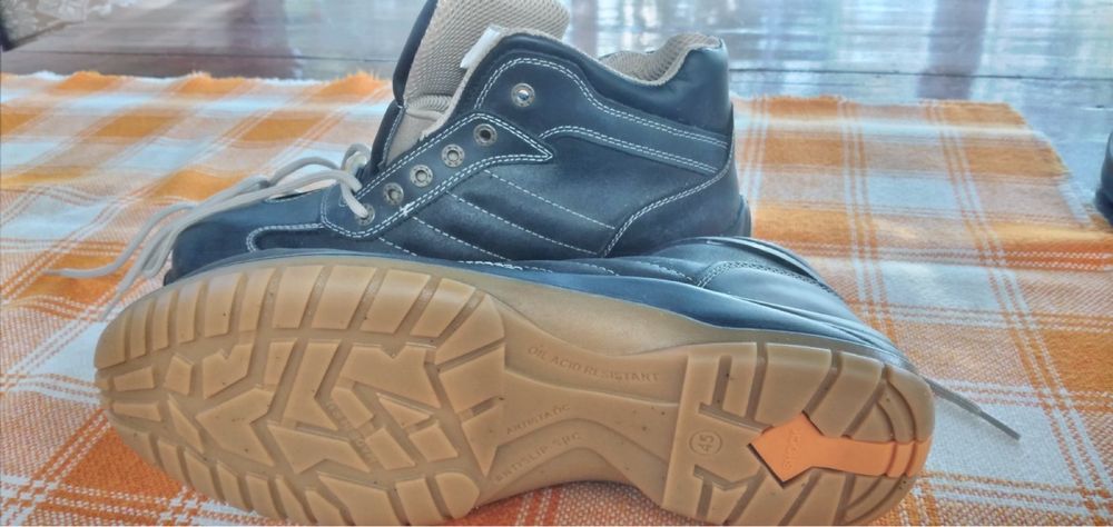 Работни мъжки обувки