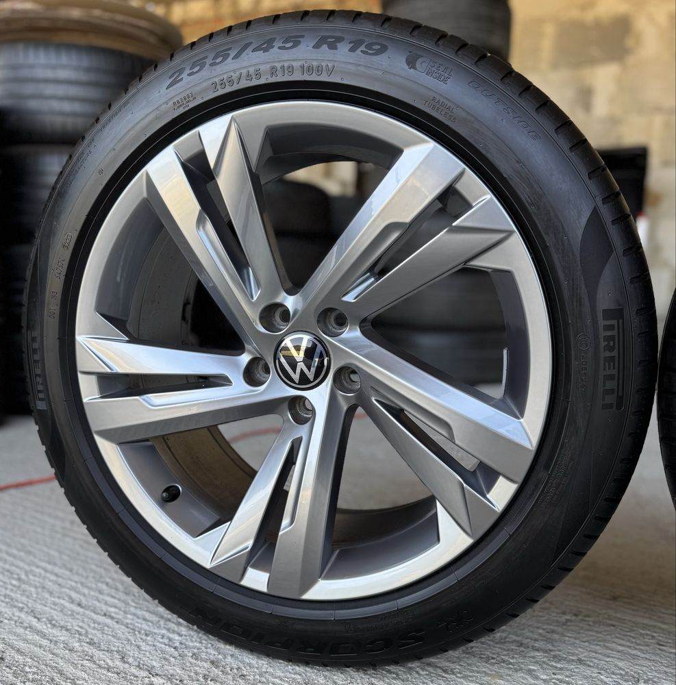 Jante Tiguan R19 VW Original Pirelli de vara 2023