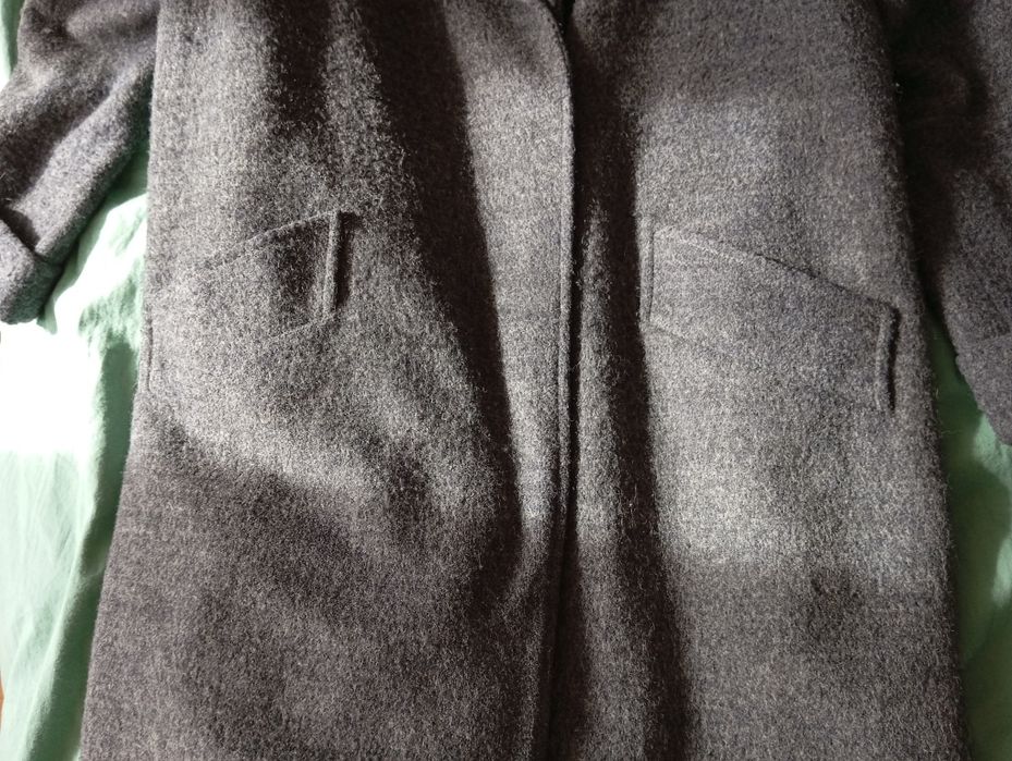 Пальто 46р-р шерть находимся м-он Таугуль