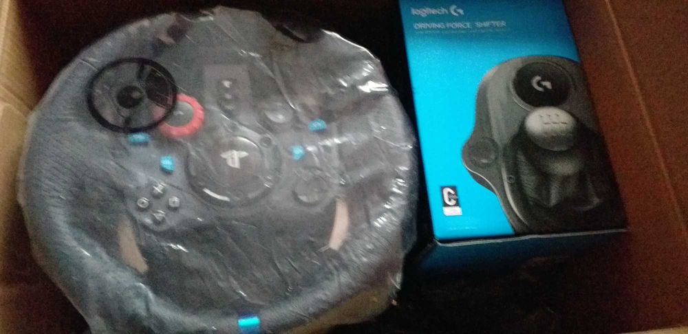 volan logitech g29+schimbator logitech