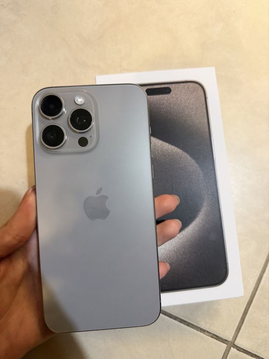 Iphone 15 pro max 256gb неразличим от нов