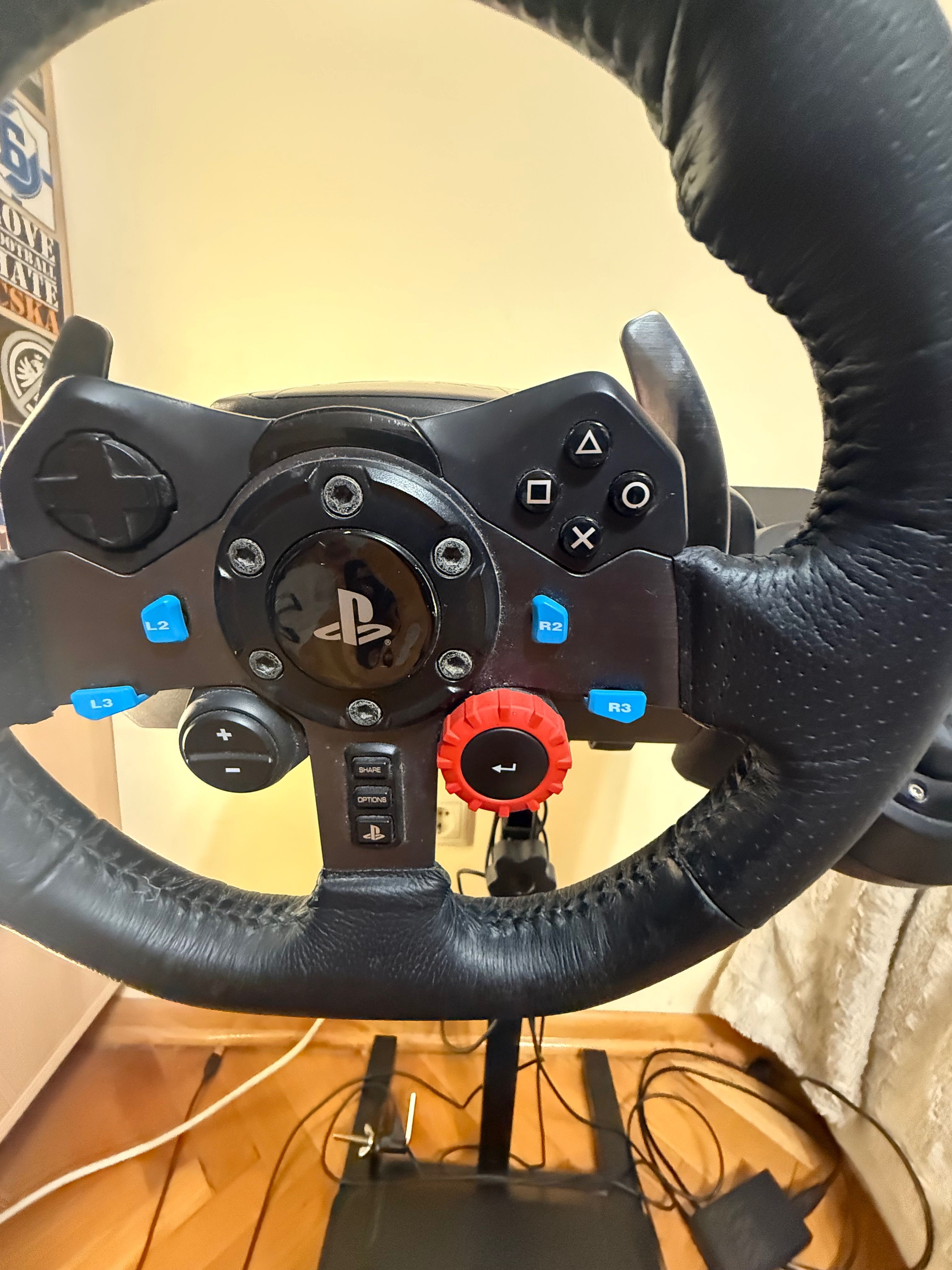 Волан Logitech С Педали И Скоростен Лост