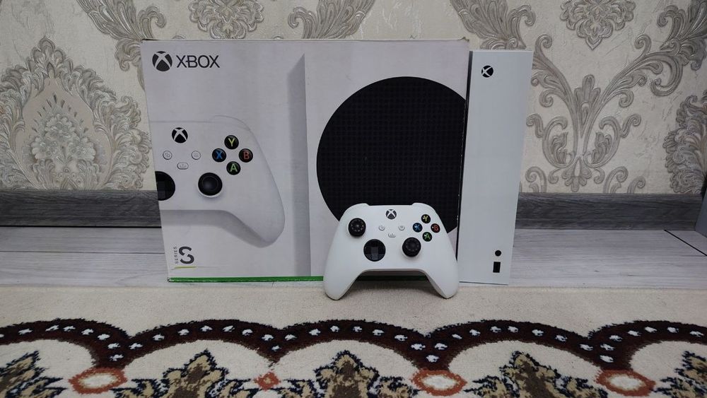Xbox series s 512гб в коробке Состояние идеальный