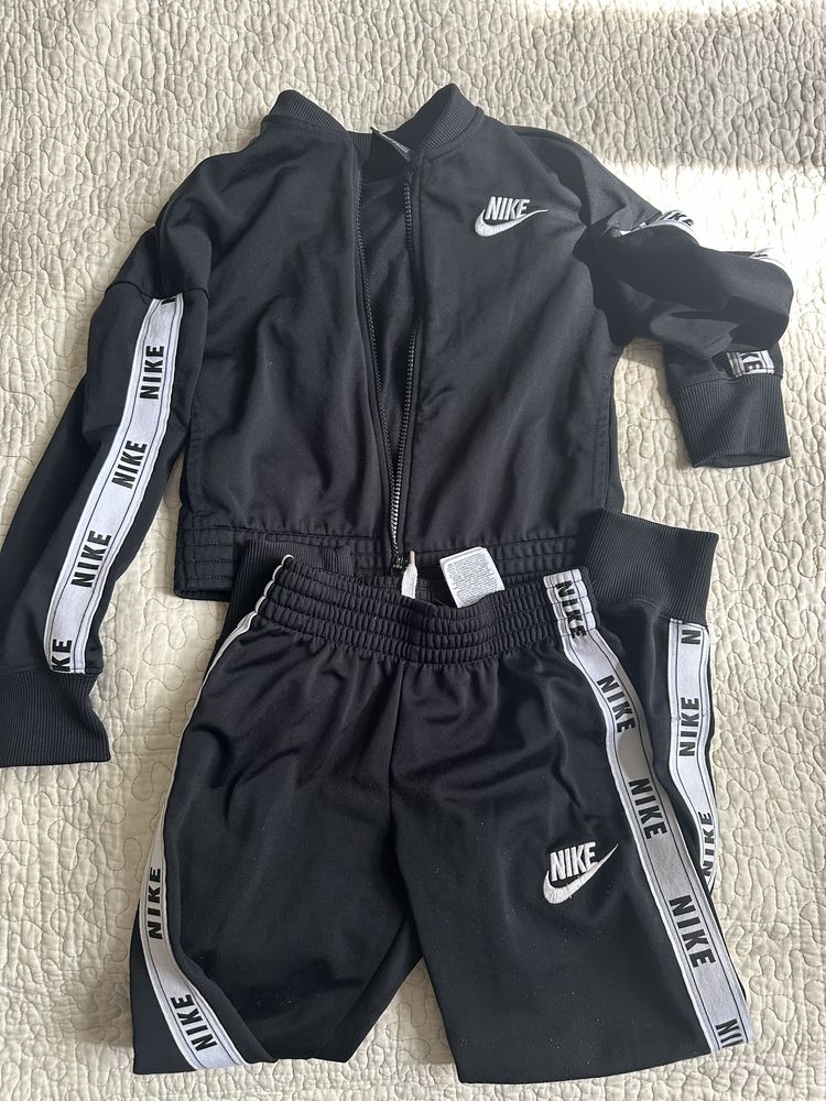 екип nike за момиче