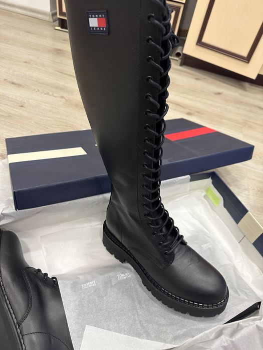 Чисто нови ботуши TOMMY JEANS 40 номер