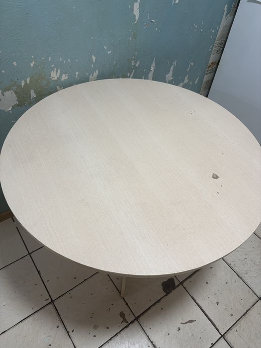 Продам кухонный стол