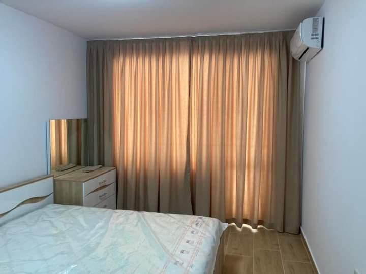 Дава се под наем Тристаен апартамент в Пловдив, Христо Смирненски - 140 кв.м за 500 € - Снимка #3
