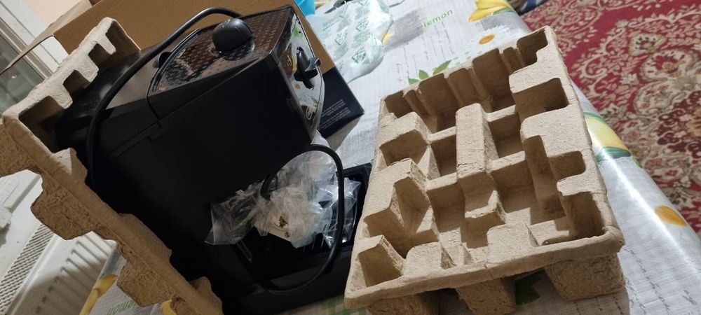 Vand aparat cafea nou DeLonghi