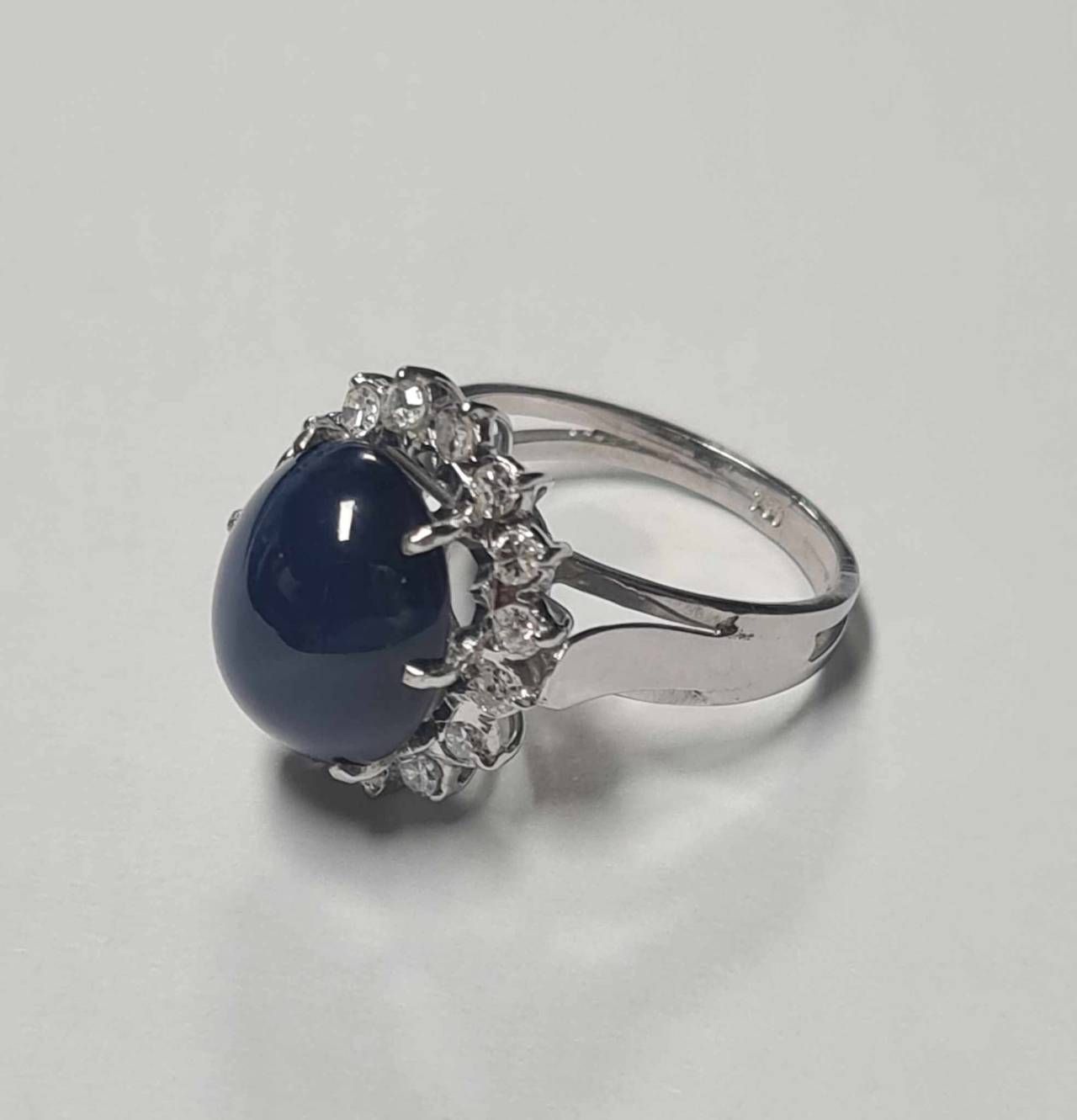 Inel din aur alb 18k cu safir star si diamante naturale,IAU600