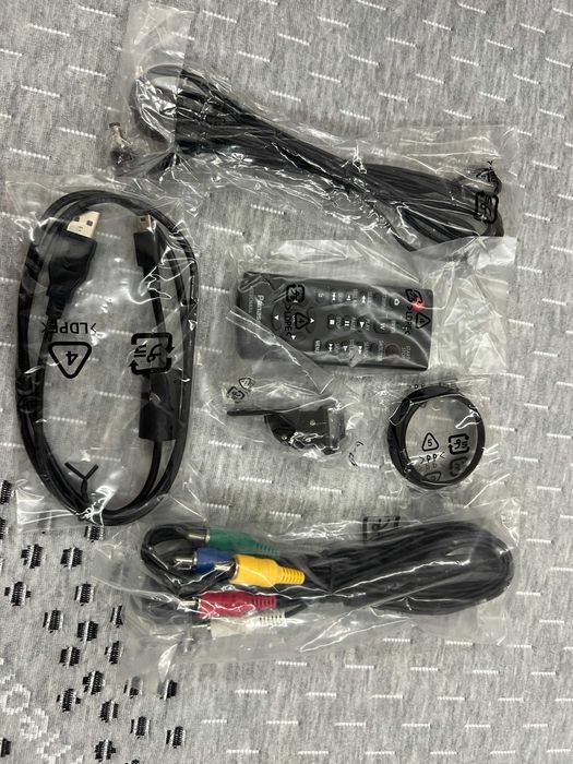 Panasonic HDC-TM700 32 GB Camcorder - Black