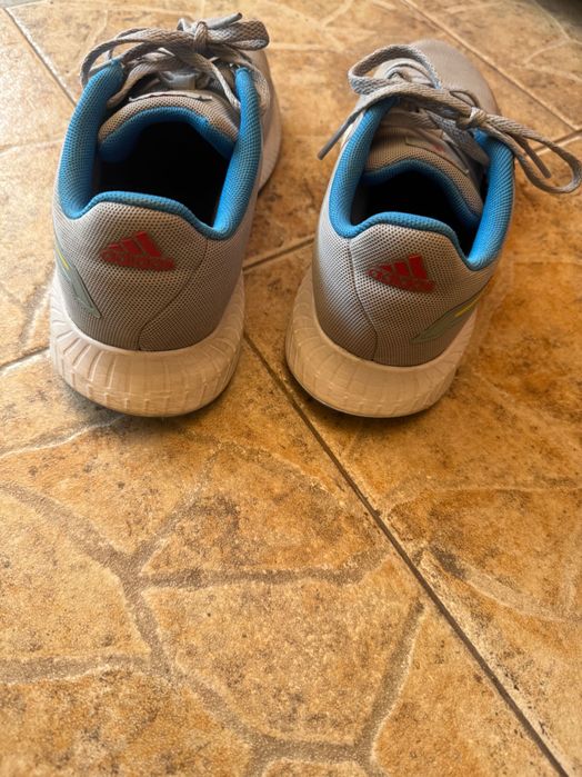 Кецове и маратонки